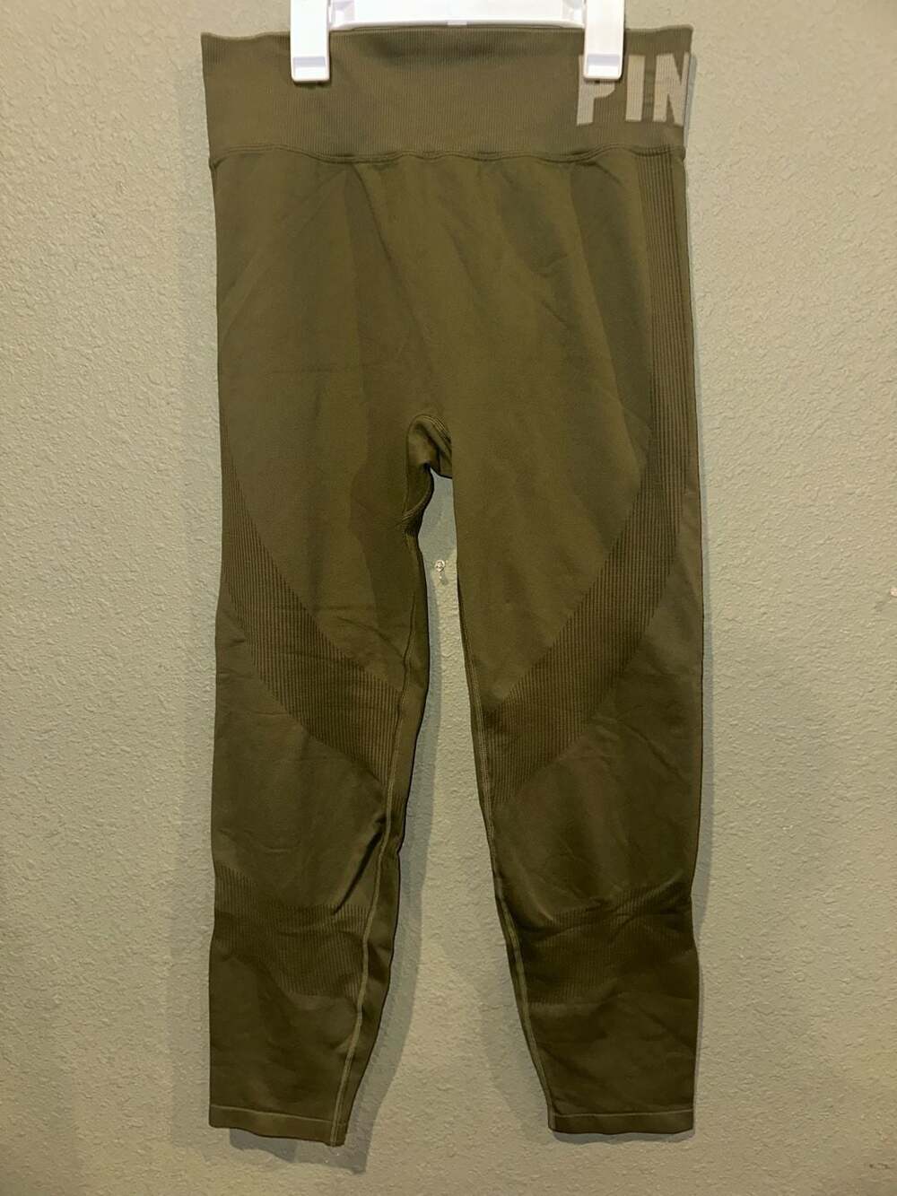 Victoria's Secret PINK Seamless High-Waisted Workout Leggings in Olive Green